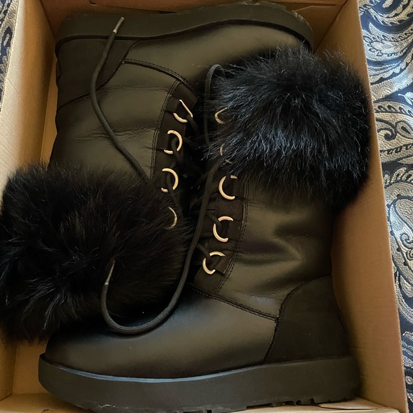 Ugg leather waterproof boots with fur - Picture 1 of 5